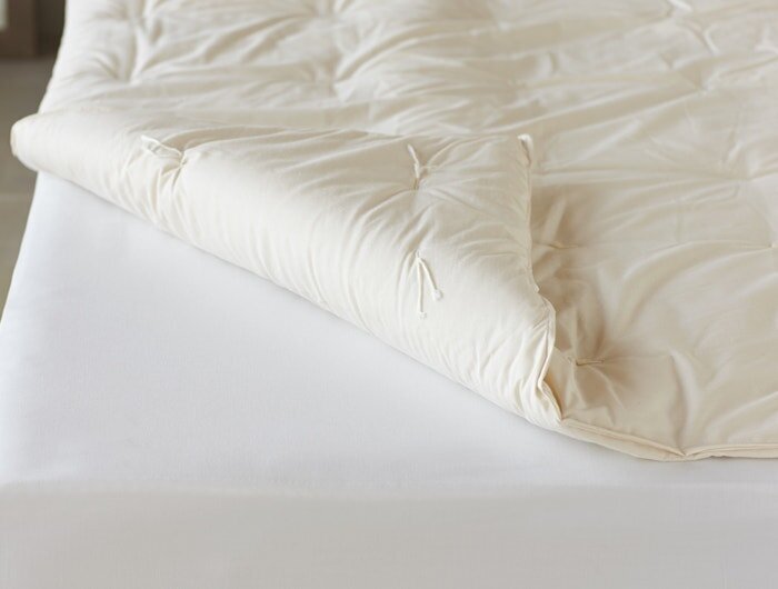 Organic Mattress Toppers: Coyuchi's Climate-Beneficial Wool Topper
